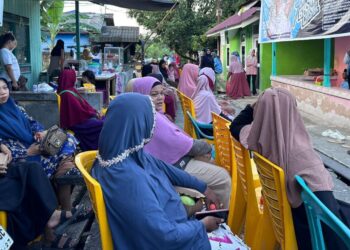 Emak-emak hadir di sosialisasi program Chusnul Dihin