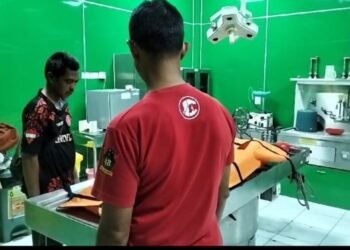 Salah satu warga dilarikan ke rumah sakit