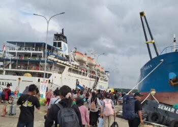 Para penumpang kapal Binaya (Foto Ayb)