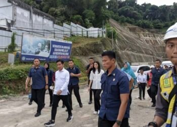 Wakil Presiden RI, Gibran Rakabuming Raka, melakukan kunjungan ke proyek Terowongan Samarinda (Foto Galang/katakaltim)