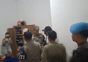 Satu pasangan yang bukan suami istri yang diamankan tim gabungan (Ayb)