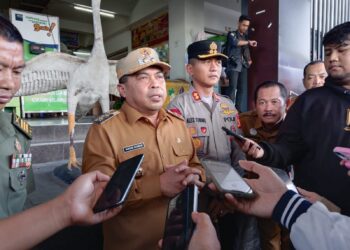 Wakil Wali Kota Bontang, Agus Haris saat diwawancarai awak media (ayb)