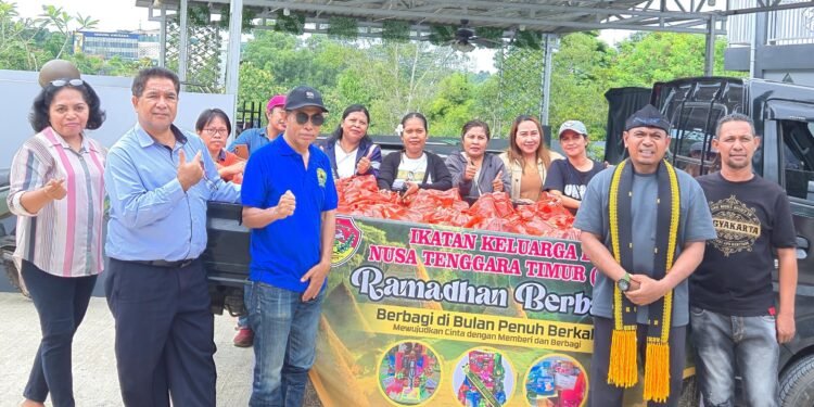 IKB-NTT Berbagi Sembako di Bulan Ramadan (Ayb)