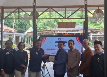 Foto bersama Komisi A DPRD Bontang dengan PT Kaltim Methanol Industri