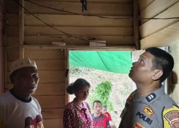 Polsek Sebulu lakukan olah TKP di lokasi gantung diri (Foto Polsek Sebulu)