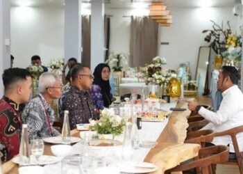 Gubernur Kalimantan Timur, H. Rudy Mas’ud (Harum), menerima kunjungan Kepala Otoritas Jasa Keuangan (OJK) Kalimantan Timur dan Utara (Kaltimtara),