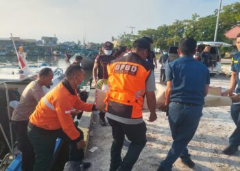 Meninggal di Atas Kapal, Kru TB Sedayu 01 Dievakuasi ke RSUD Bontang