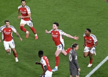 Tim Arsenal rayakan gol di depan pemain Real Madrid. (Ist)