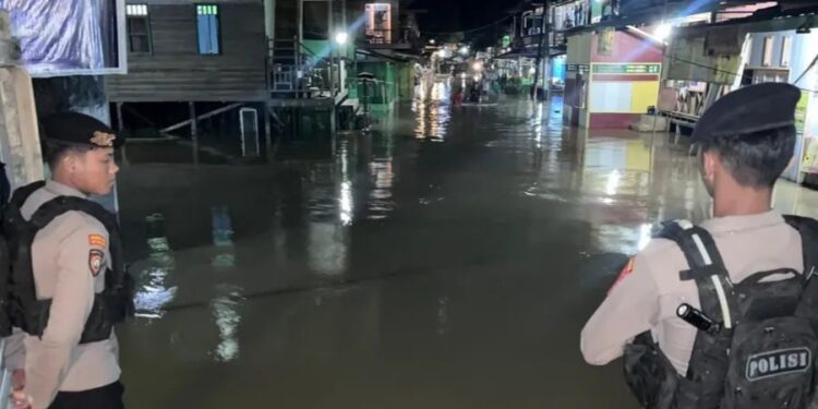Kondisi Banjir di Mahulu, Sabtu (17/05/25) malam sekitar pukul 19.00 WITA.