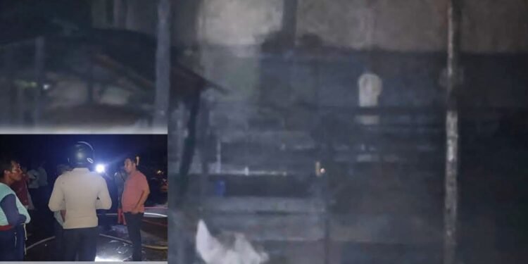 Kapolsek Sebulu, AKP Randy Anugrah Putranto, turun langsung, pihaknya membantu pemadaman api.