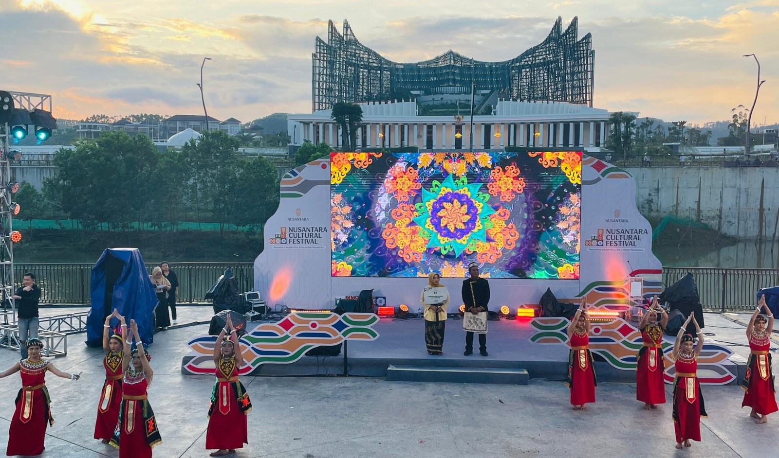 Kelurahan Satimpo bersama Sanggar Tari Sekar Arum Bontang tampil memukau di ajang Nusantara Culture Festival (NCF) 2025.
