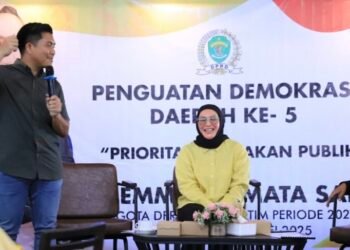 Ketua DPRD Bontang Andi Faizal Sofyan jadi narum bersosialisasi penguatan Demokrasi Daerah Anggota DPRD Kaltim, Shemmy Permata Sari