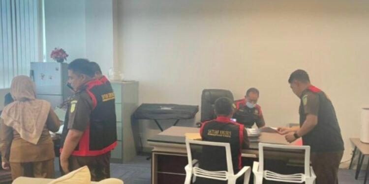 Kejati Kaltim Geledah Dispora