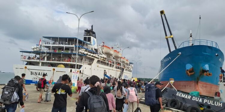 Kondisi penumpang dipelabuhan Loktuan Bontang beberapa bulan lalu