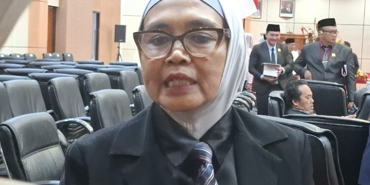 Wali Kota Bontang Neni Moerneani