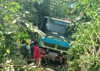 Polsek Sebulu dan Satlantas Polres Kukar tangani kecelakaan maut di kukar diduga rem blog