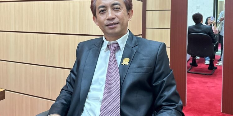 Ketua Komisi B DPRD Bontang, Rustam