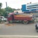 Kondisi truk tabrak median jalan