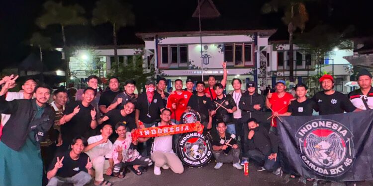 KNPI Bontang Gelar Nobar Timnas Indonesia vs Cina Bareng Pemkot dan Garudabxt45