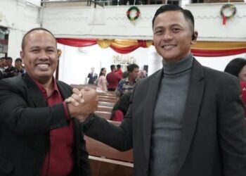 Kapolres Bontang AKBP Alex Frestian Lumban Tobin bersama Ketua BKAG Kota Bontang, Bpk. Tobok M. Sitinjak,