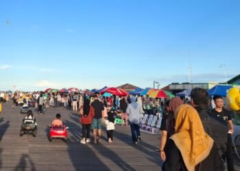 Anjungan Bontang Kuala Dipadati Wisatawan