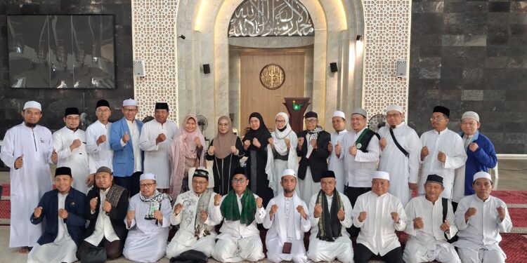 Sambut Tahun Baru Hijriyah, LPPTKA BKPRMI Gelar Subuh Berjamaah dan Khataman 1.000 Guru Ngaji