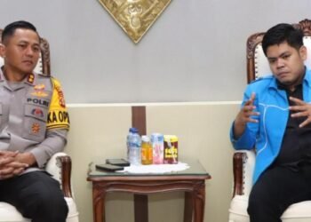 Kapolres Bontang, AKBP Alex FL Tobing dan Ketua KNPI Bontang Indra Wijaya