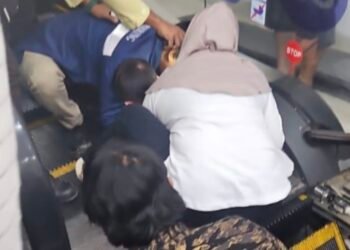 Anak di Bontang terjepit kakinya di City Mall