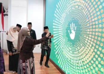Peluncuran program Tengok Tetangga oleh Wali Kota Bontang, Neni Moerniaeni. (Dok. PPID)