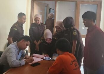 Polres Kutim Limpahkan Tersangka Narkoba ke Kejaksaan
