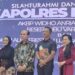 Wali Kota Bontang Neni Moerniaeni, dan suaminya Ketua Komite I DPD RI Andi Sofyan Hasdam (kiri) dan Kapolres Bontang lama AKBP Alex Frestian Lumban Tobing dan istrinya (kanan)
