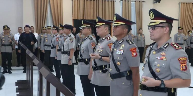 Serah Terima Jabatan (Sertijab) yang dipimpin langsung Kapolda Kalimantan Timur Irjen Pol Endar Priantoro.