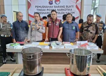 Polda Kaltim Musnahkan 7 Kilogram Sabu,