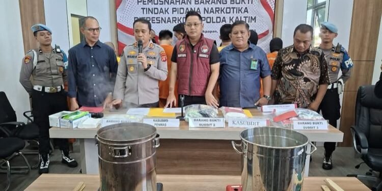 Polda Kaltim Musnahkan 7 Kilogram Sabu,