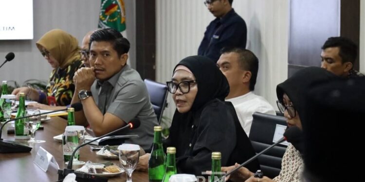 Wali Kota Bontang Neni Moerniaeni, Wakil Wali Kota Agus Haris dan Ketua DPRD Bontang Andi Faizal Sofyan Hasdam