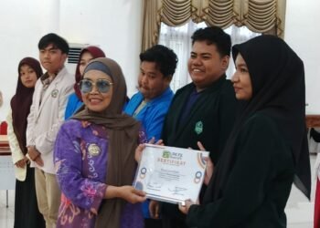 Wali Kota Bontang, Neni Moerniaeni, menghadiri penutupan program mental health