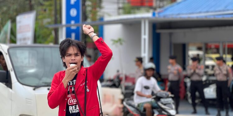 Penulis Deo Datus Feran Kacaribu ( Ketua GMNI Kutai Timur)