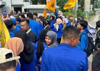 PMII Kaltim Geruduk Kantor Gubernur, Tuntut Penjelasan Soal Piutang Rp280 M