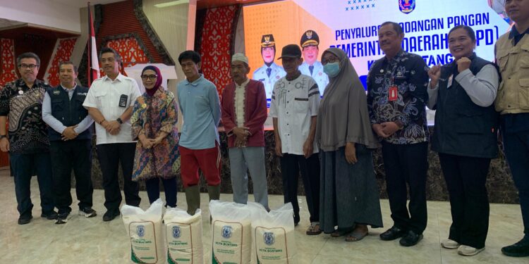 Pemkot Bontang Salurkan 20 Kg Beras per KPM