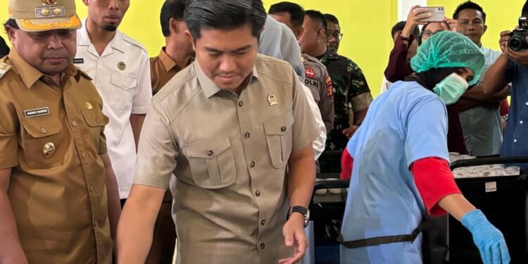 Ketua DPRD Bontang Andi Faiz Sofiyan Hasdam dan Wakil Wali Kota Bontang Agus Haris hadiri peluncuran program makanan bergizi