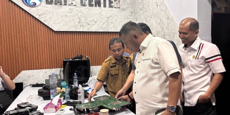 Komisi C Sidak Kominfo Bontang