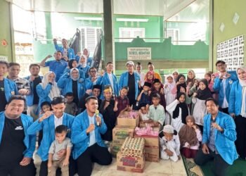 Pengurus KNPI Bontang menyambangi Panti Asuhan Nurul Hidayah, Loktuan,