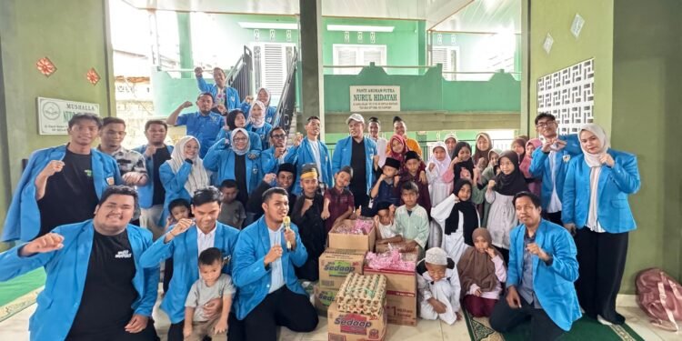 Pengurus KNPI Bontang menyambangi Panti Asuhan Nurul Hidayah, Loktuan,