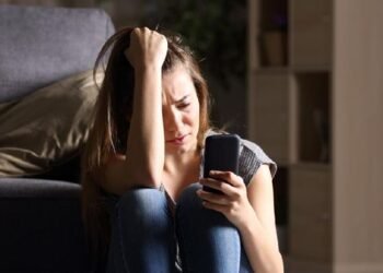 Sering Main Hp? Ini Resiko Serius Bagi Otak. (Tempo.Com)