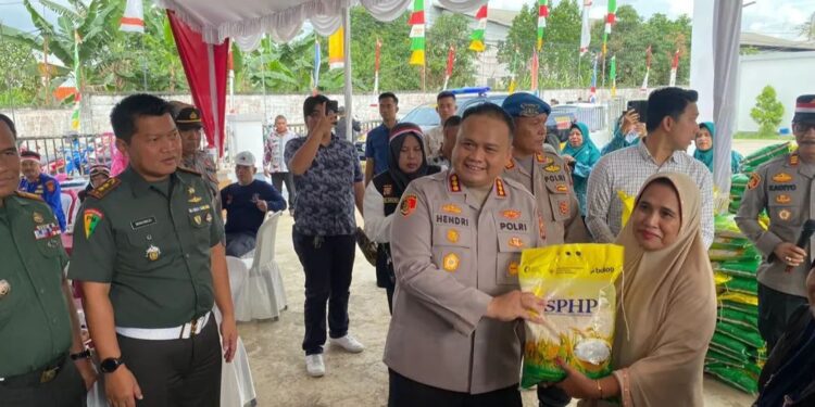 Polresta Samarinda Gelar Gerakan Pangan Murah, Warga Antusias