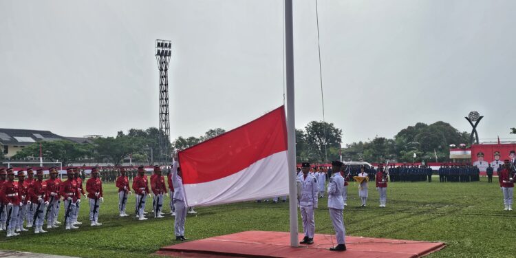 Hujan Tak Halangi Semangat HUT ke-80 RI di Bontang