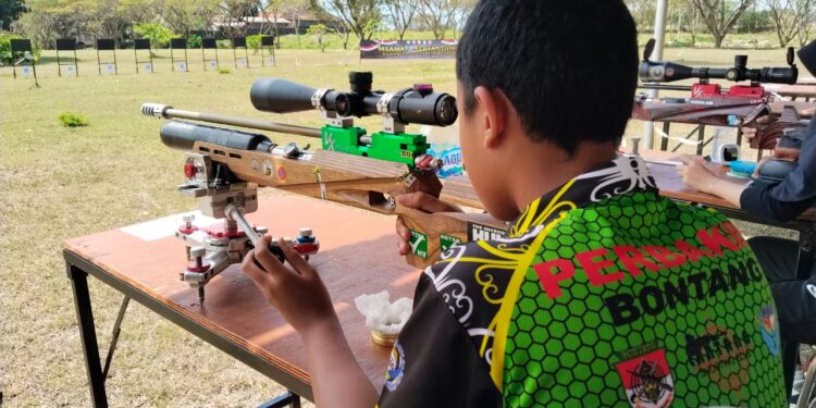 Tiga Atlet Junior Perbakin Bontang Raih Emas di Kejuaraan Internasional Bali 2025