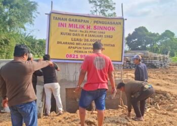 Ahli Waris Pasang Spanduk Larangan di Lahan Proyek Turap Rp76 Miliar