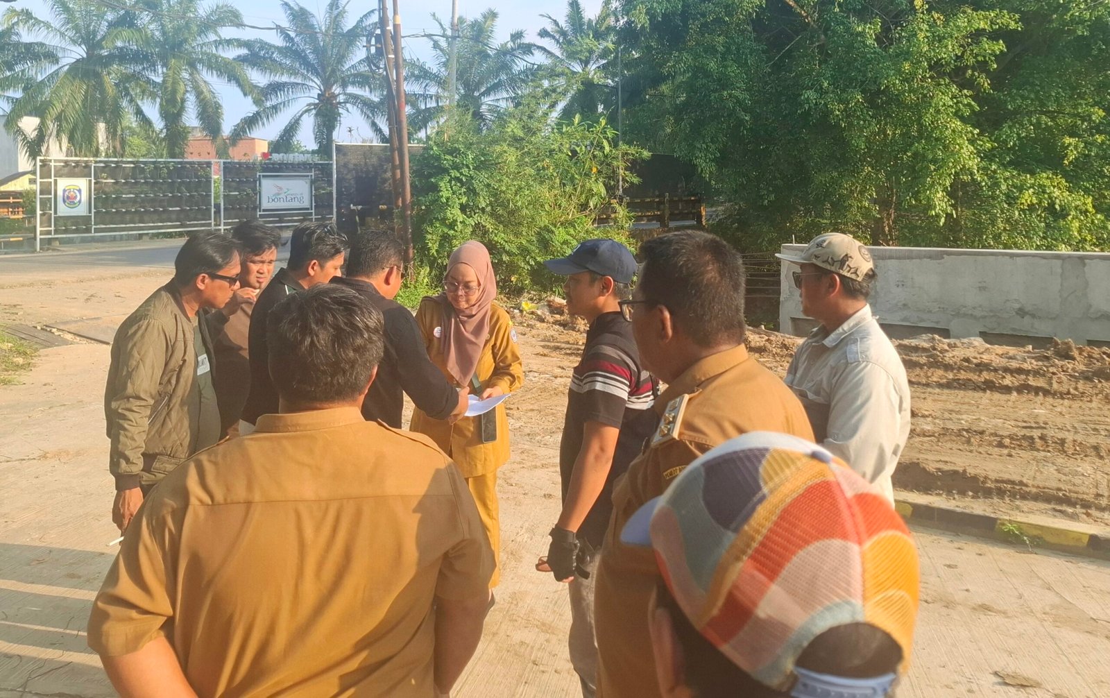 Pihak Kecamatan dan Kelurahan mendatangi Ahli Waris