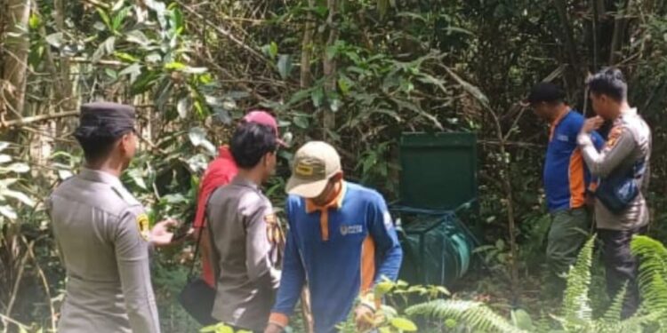Beruang Masuk Pemukiman, Polsek Muara Kaman Bertindak Cepat